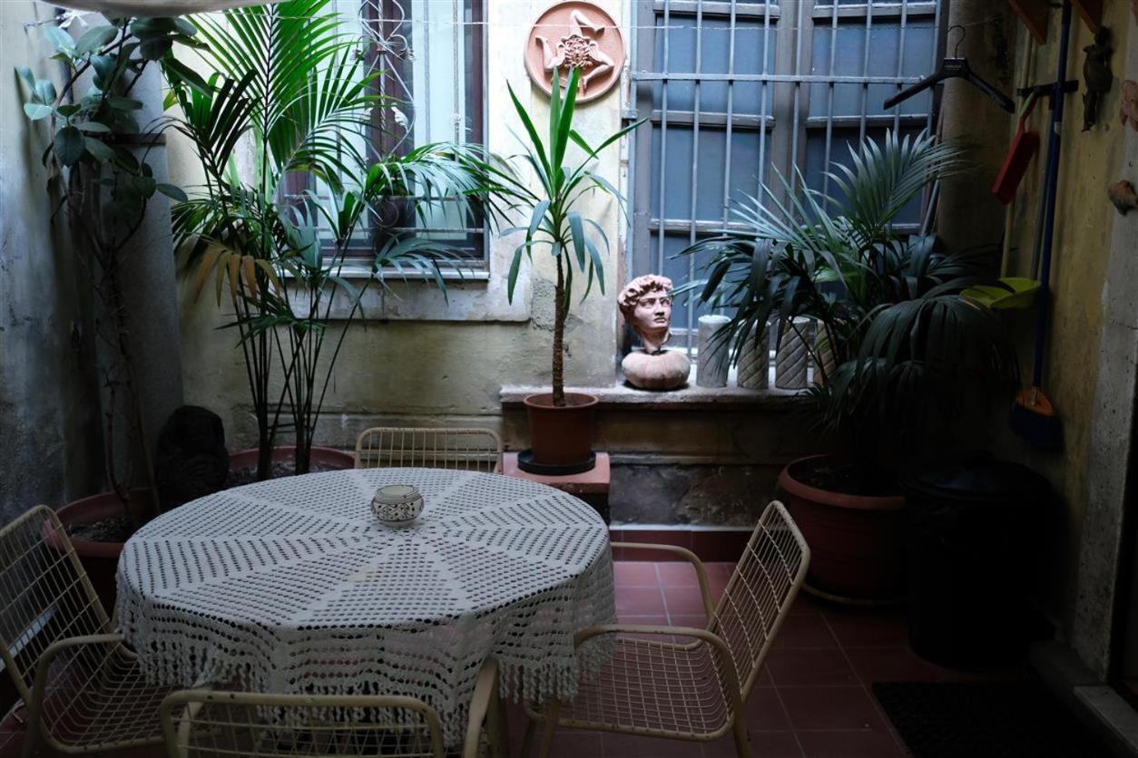 Palazzo La Via Apartment Catania Exterior foto